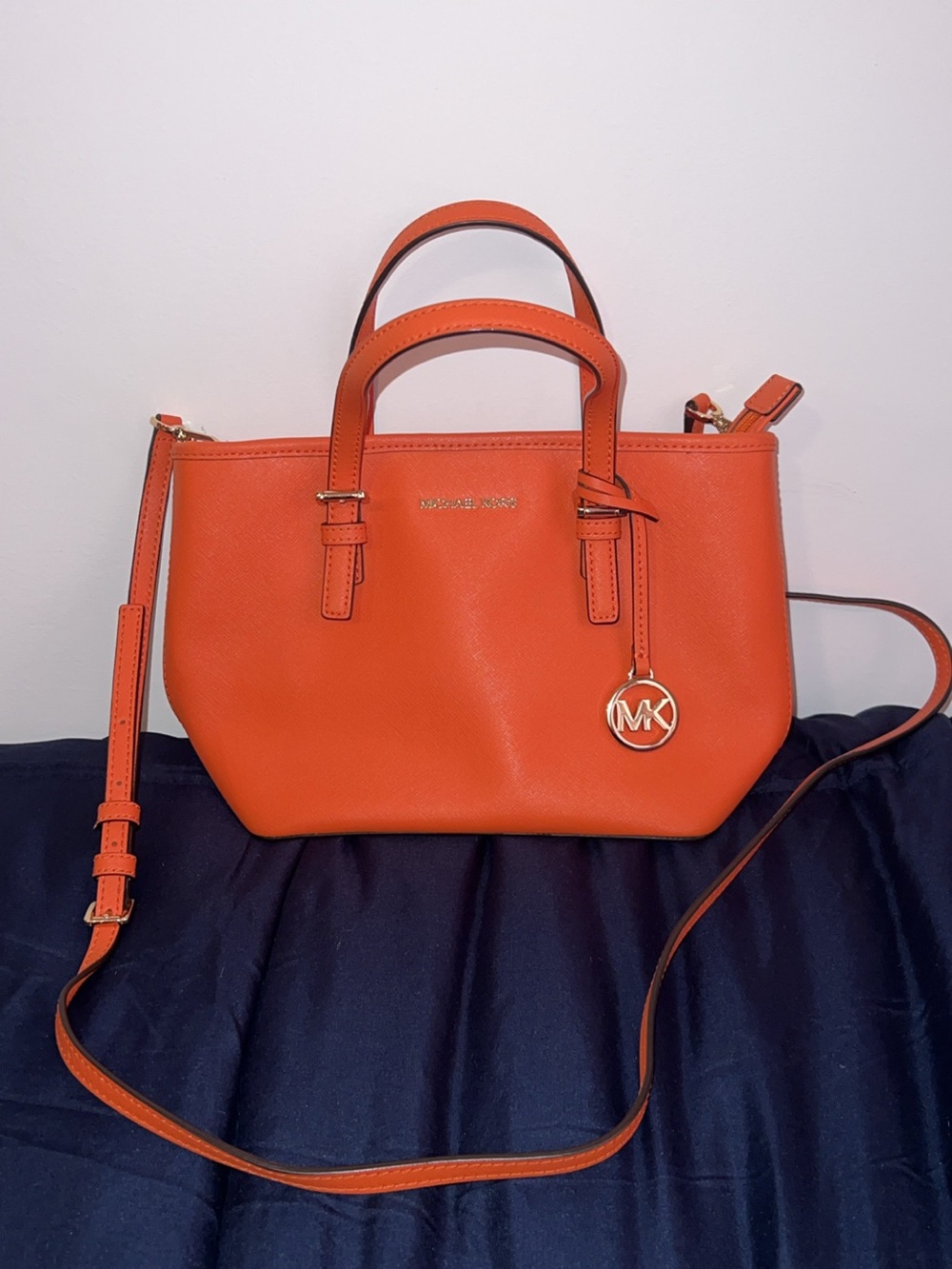 MICHAEL KORS Orange Leather purse Detachable Strap